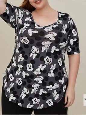 Torrid Disney Charcoal Grey Mickey & Minnie Mouse Top Plus 00 like size 14